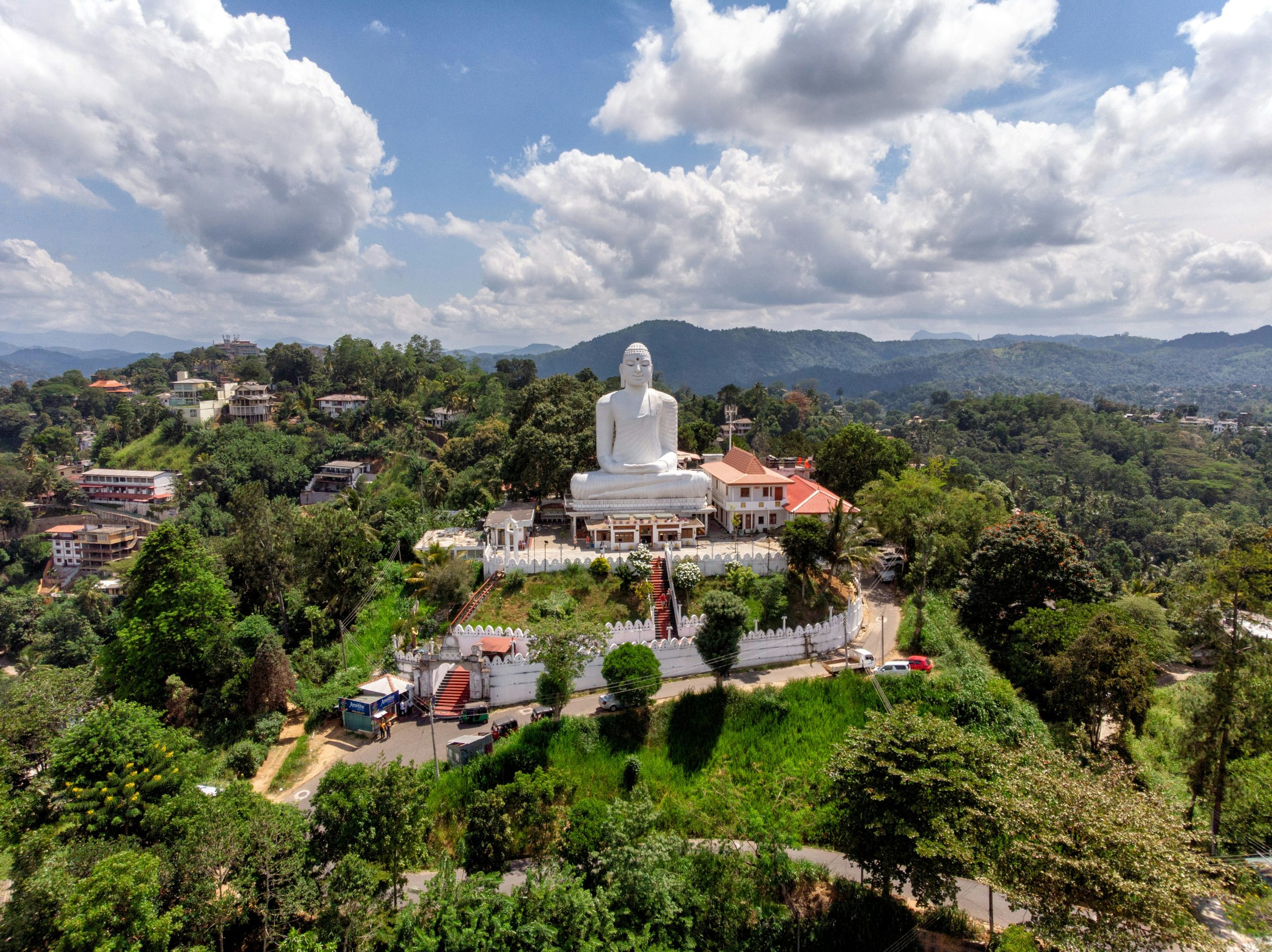 Explore Kandy and Sri Lankan culture